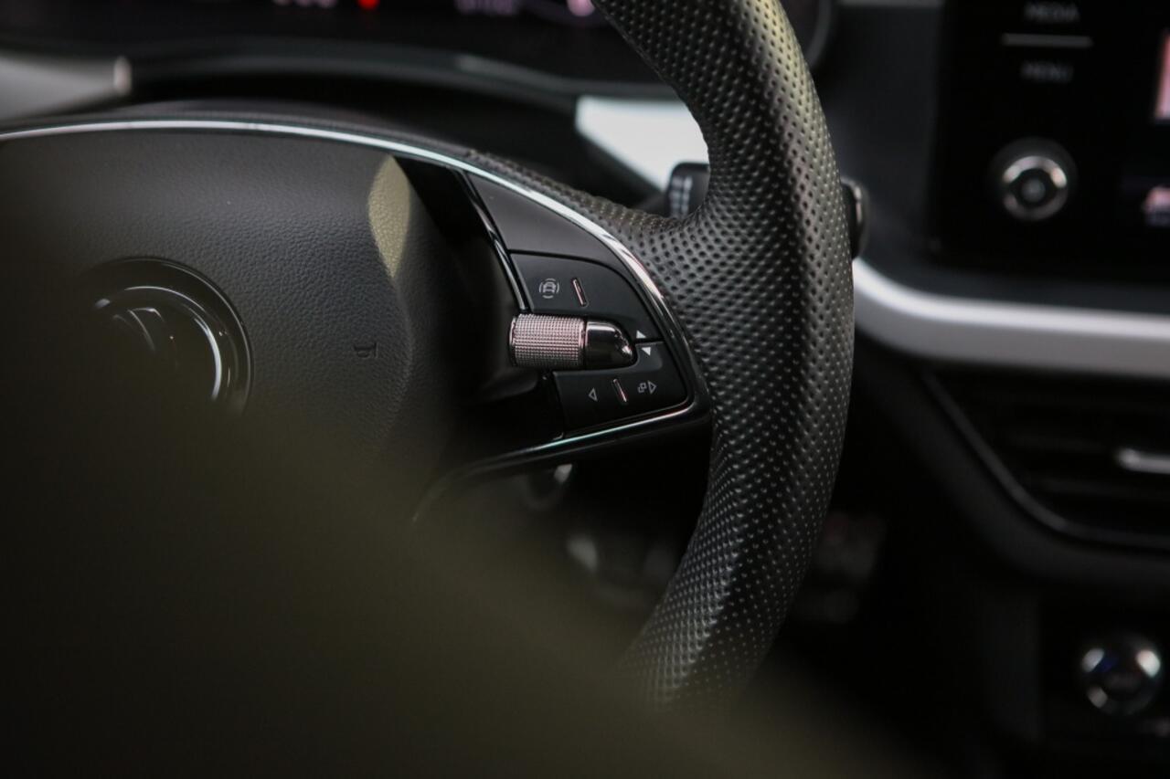 Skoda SCALA 1.0 TSI Sport | Schaalstoelen | Cruise | Carplay |