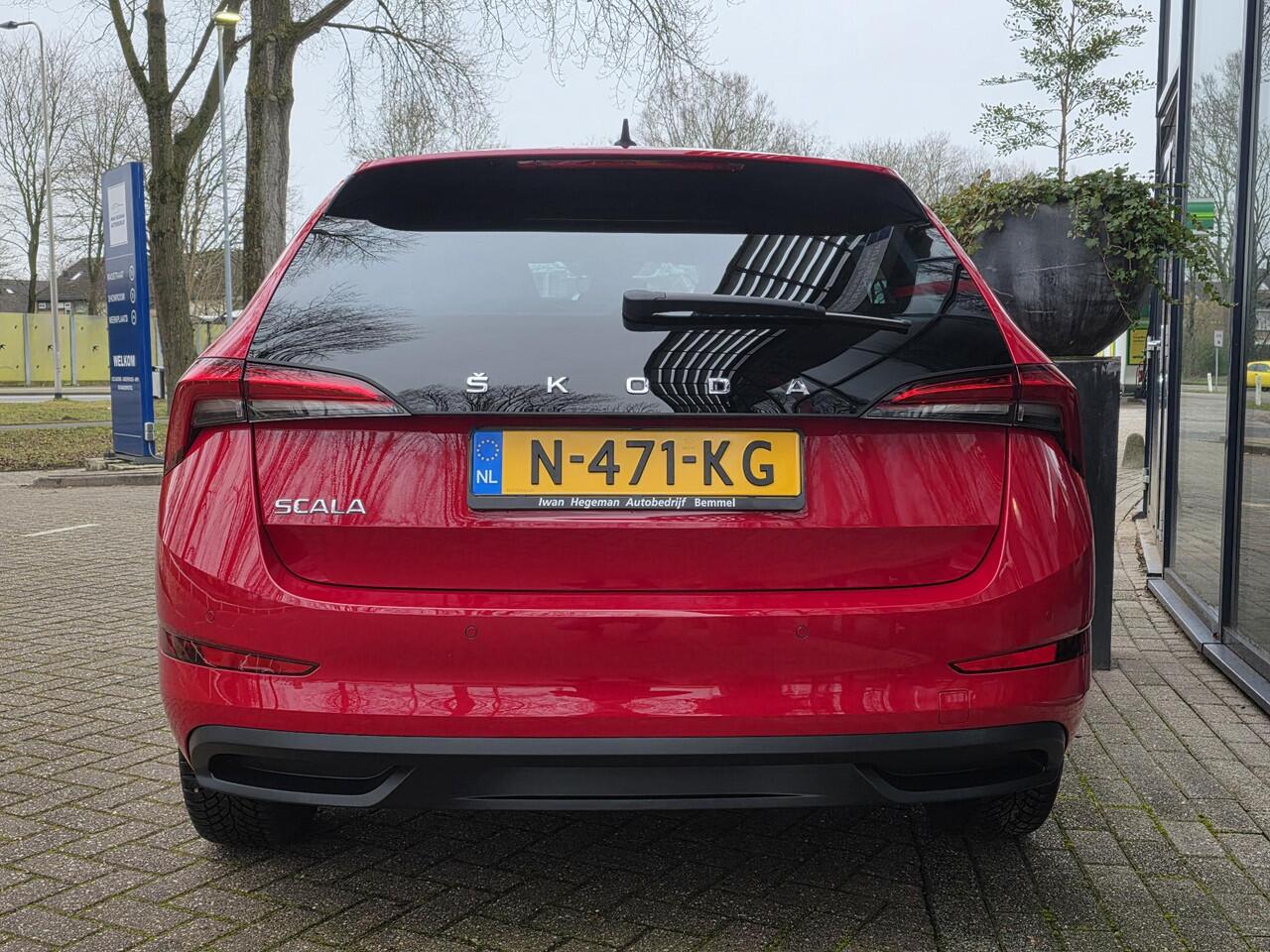 Skoda SCALA 1.0 TSI Sport Business AUTOMAAT | Apple carplay | Cruise Control | Parkeersensoren | Licht metalen velgen