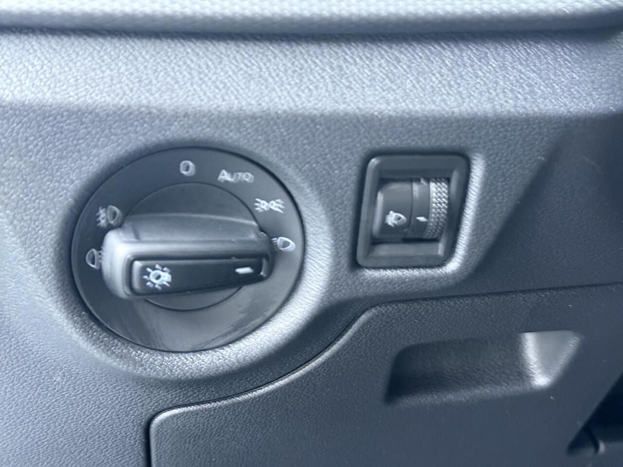 Skoda SCALA 1.0 TSI Ambition | 110 PK | Cruise control | Airco | Apple Carplay/Android Auto |