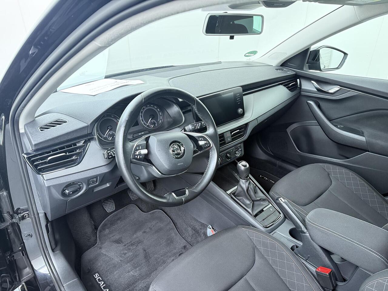 Skoda SCALA 1.0 TSI Ambition | 110 PK | Cruise control | Airco | Apple Carplay/Android Auto |