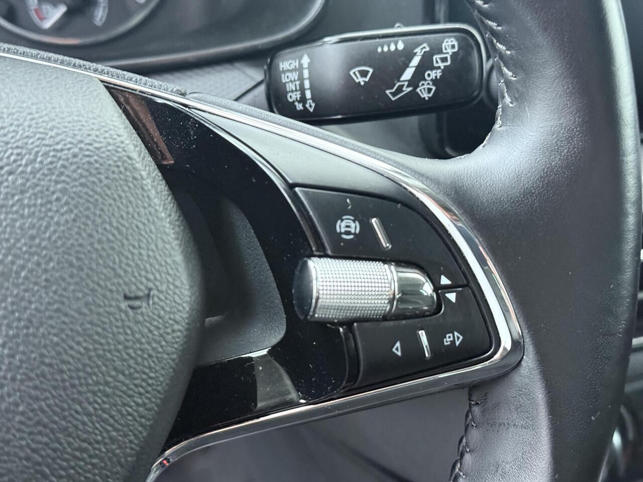 Skoda SCALA 1.0 TSI Ambition | 110 PK | Cruise control | Airco | Apple Carplay/Android Auto |