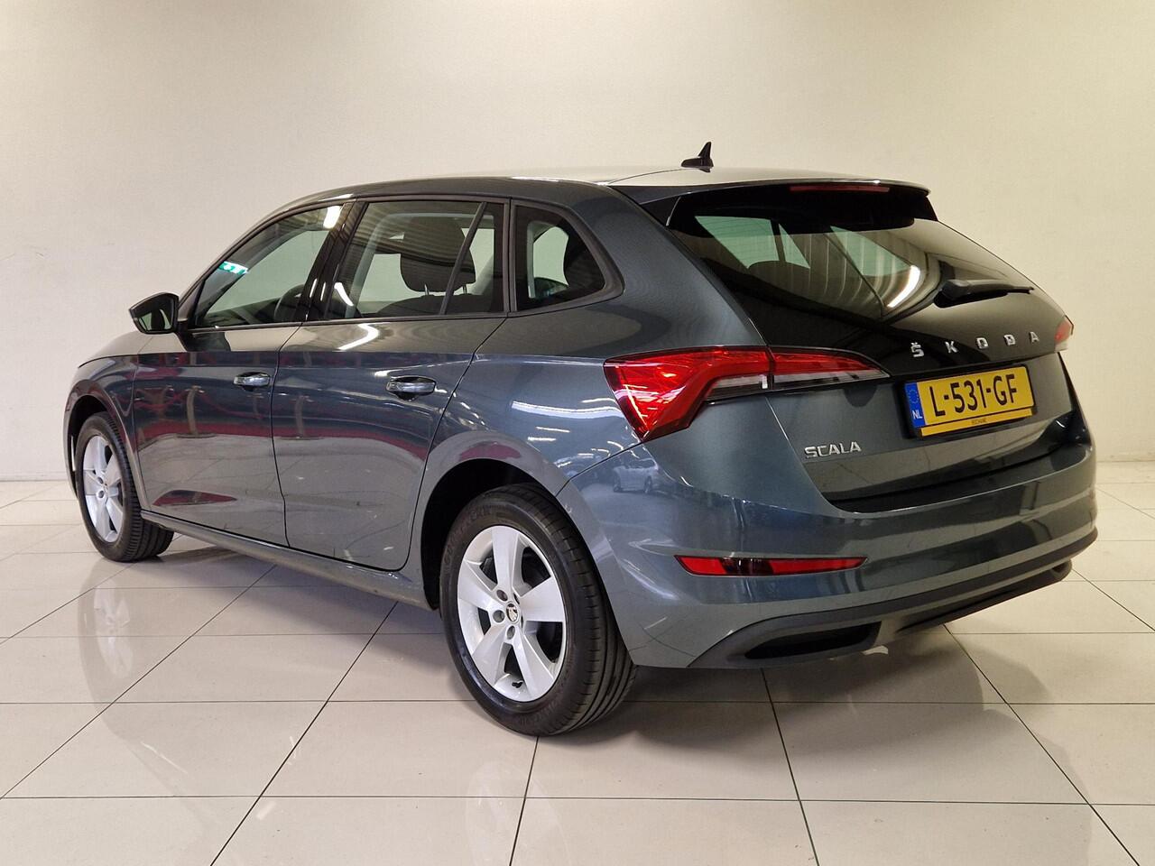 Skoda SCALA 1.0 TSI Ambition | Apple CarPlay / Android Auto navigatie | Climate Control | Licht metalen velgen |