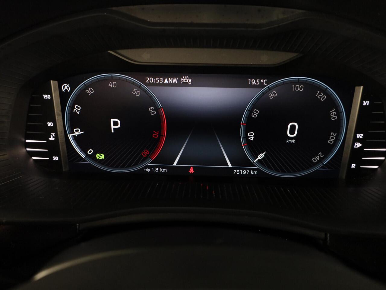 Skoda SCALA 1.0 TSI Sport Business 110 pk Automaat (DSG) | Navigatie | Parkeersensoren achter | Achteruitrijcamera | Adaptieve cruise control | Full LED koplampen | Voll. digitaal instrumentenpaneel |