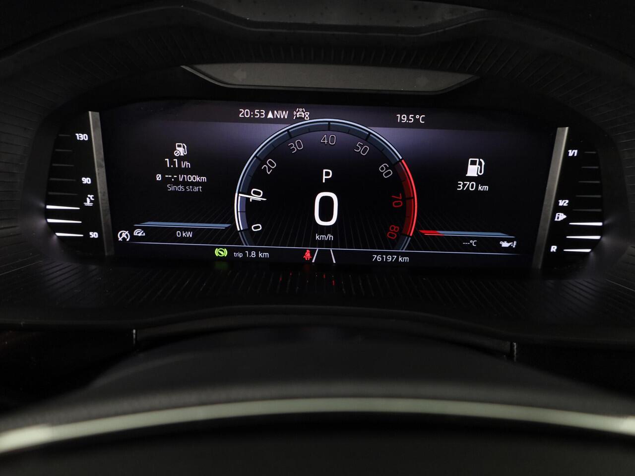 Skoda SCALA 1.0 TSI Sport Business 110 pk Automaat (DSG) | Navigatie | Parkeersensoren achter | Achteruitrijcamera | Adaptieve cruise control | Full LED koplampen | Voll. digitaal instrumentenpaneel |