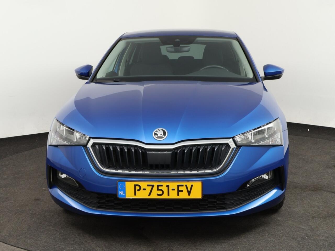 Skoda SCALA 1.0 TSI Ambition | DSG o CarPlay o Trekhaak o Parkeersensoren