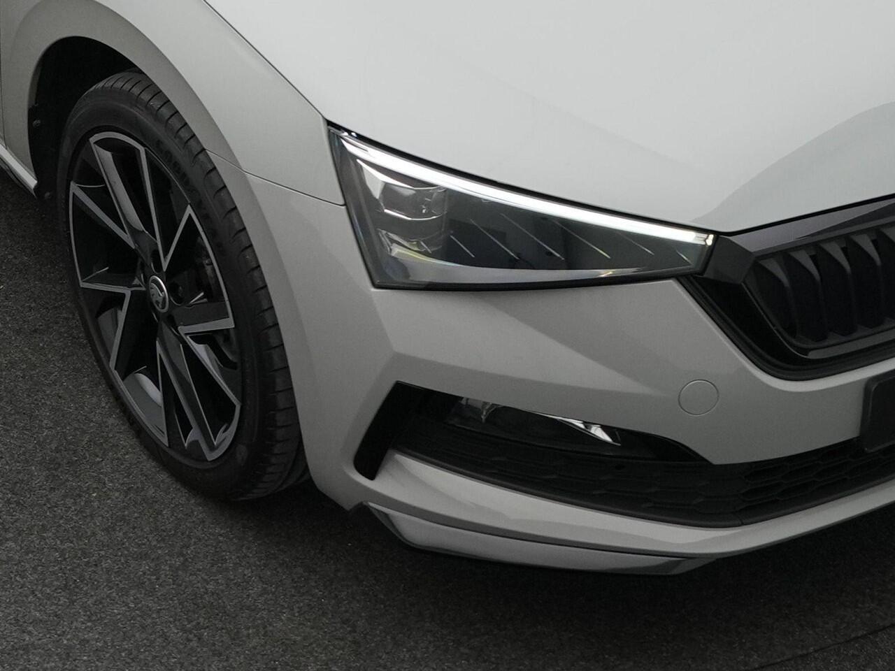 Skoda SCALA 1.5 TSI 150 pk DSG Monte Carlo | Panoramadak | Achteruitrijcamera | Carplay