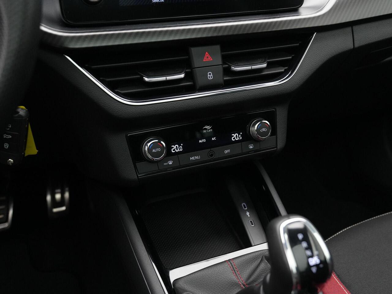 Skoda SCALA 1.5 TSI 150 pk DSG Monte Carlo | Panoramadak | Achteruitrijcamera | Carplay