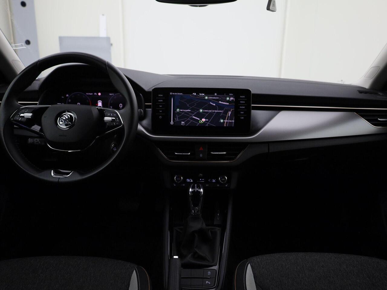 Skoda SCALA 1.0TSI/110PK Business Edition DSG · Apple/Android Car Play · Camera · Navigatie · Stoelverwarming · Clima · Trekhaak · Parkeersensoren · Garantie t/m 11-03-2026 of 100000km