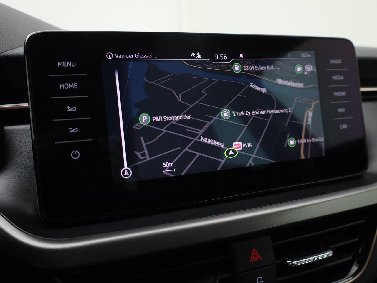 Skoda SCALA 1.0TSI/110PK Business Edition DSG · Apple/Android Car Play · Camera · Navigatie · Stoelverwarming · Clima · Trekhaak · Parkeersensoren · Garantie t/m 11-03-2026 of 100000km