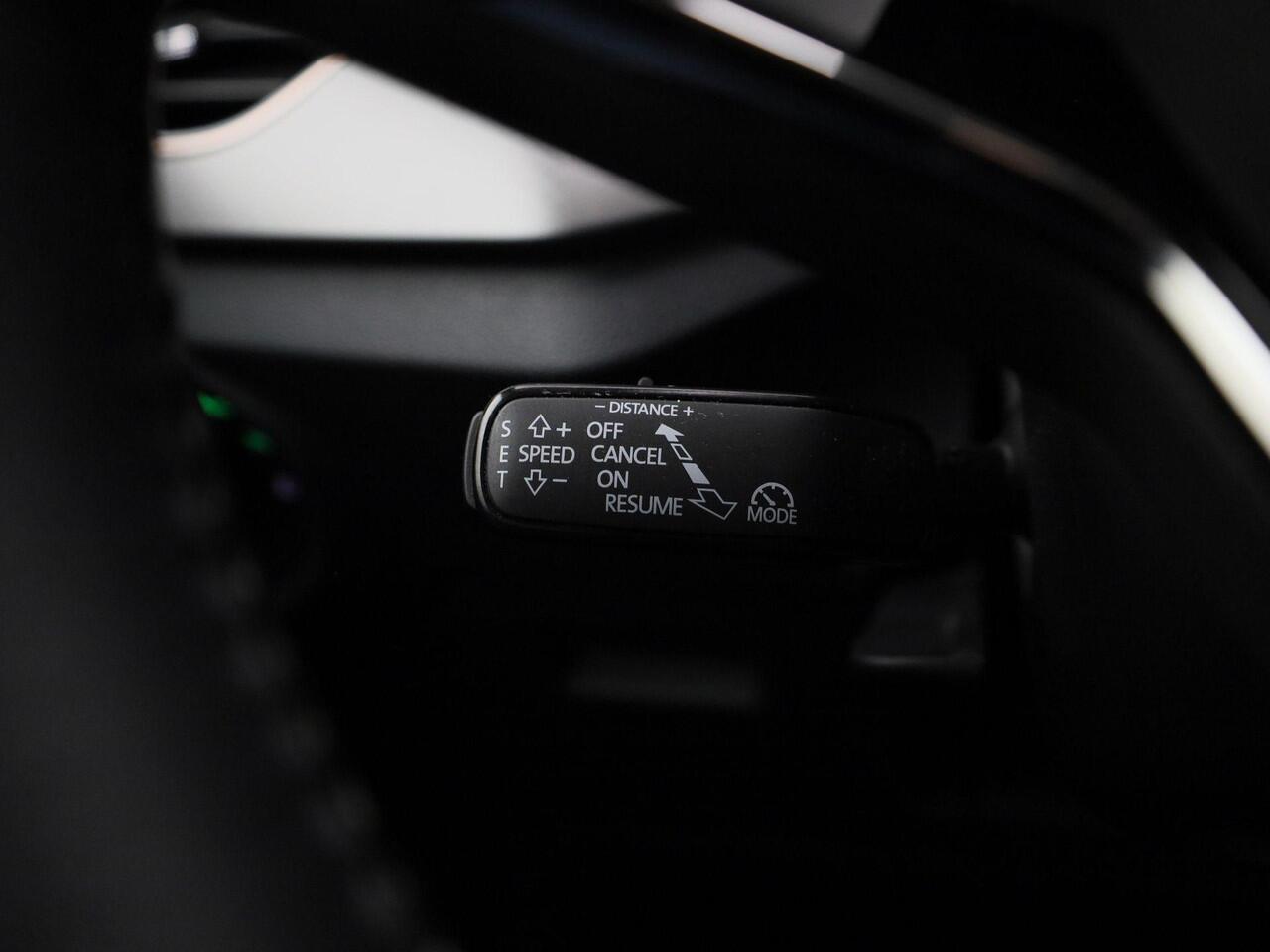 Skoda SCALA 1.0TSI/110PK Business Edition DSG · Apple/Android Car Play · Camera · Navigatie · Stoelverwarming · Clima · Trekhaak · Parkeersensoren · Garantie t/m 11-03-2026 of 100000km