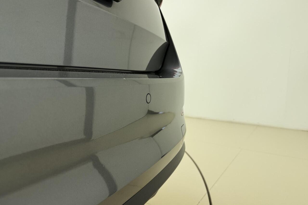 Skoda SCALA 1.0 TSI Sport Business Automaat | Digitale cockpit | Navi | Lichtmetalen velgen | Sportstoelen | LED verlichting | Parkeersensoren