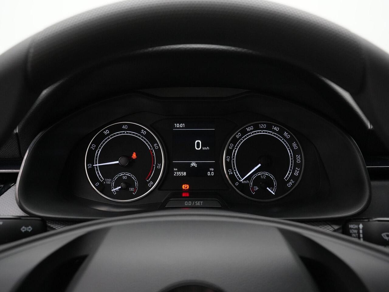 Skoda SCALA 1.0 TSI 95 pk Active | Carplay | Cruise Control | LED voor/achter | Trekhaakvoorbereiding