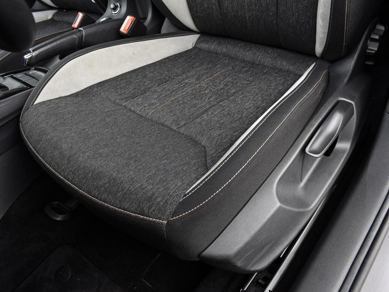 Skoda SCALA 1.0 TSI 110pk Business Edition · Apple/Android Car Play · Navigatie · Stoelverwarming · P-Sensoren · Draadloos Opladen · 17 Inch · Garantie t/m 10-08-2027 of 100.000km