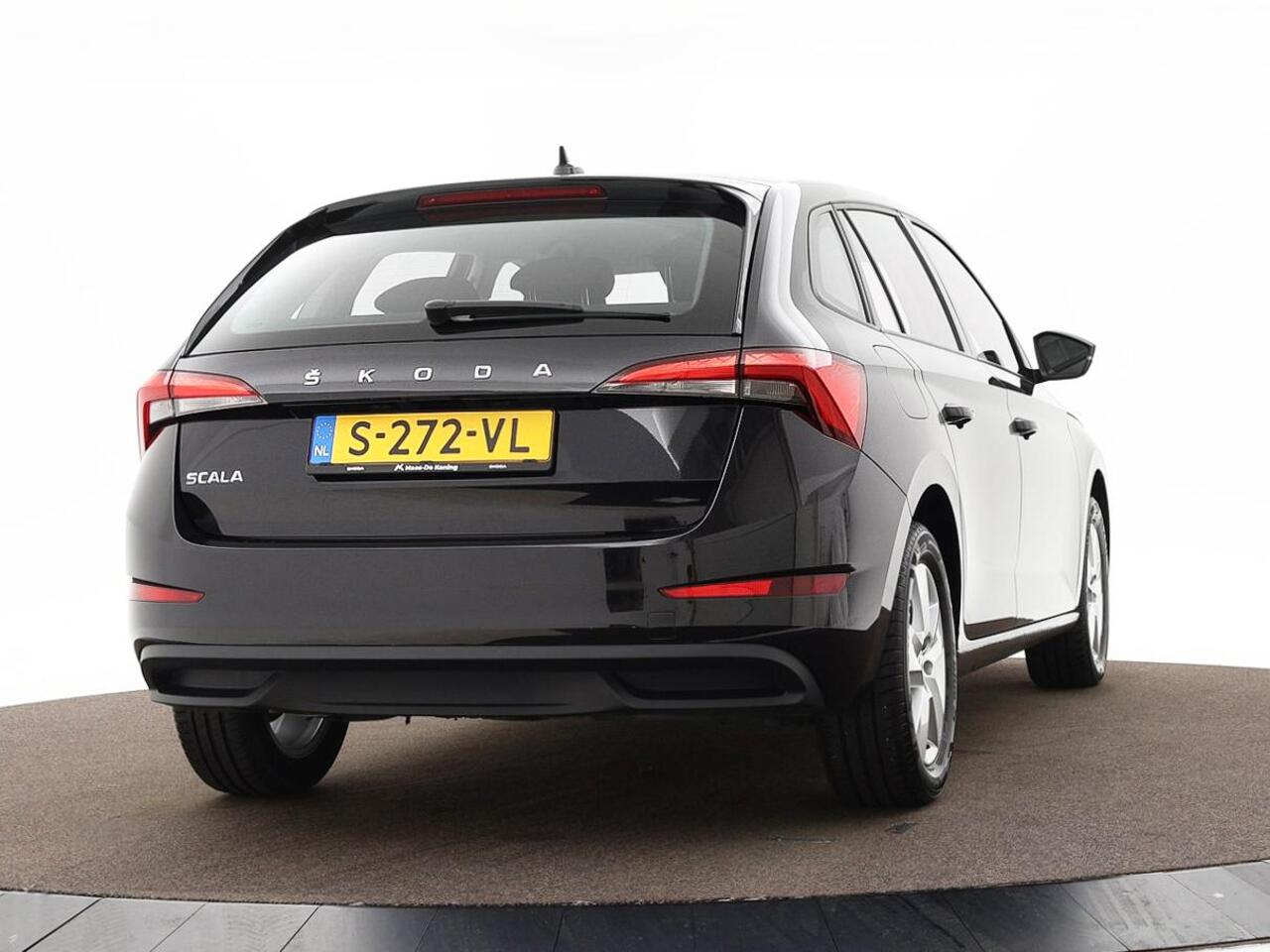 Skoda SCALA 1.0 TSI 110pk Ambition · Apple/Android Car Play · Airco · Cruise Control · DAB · 16'' Inch · Garantie t/m 12-05-2027 of 100.000km