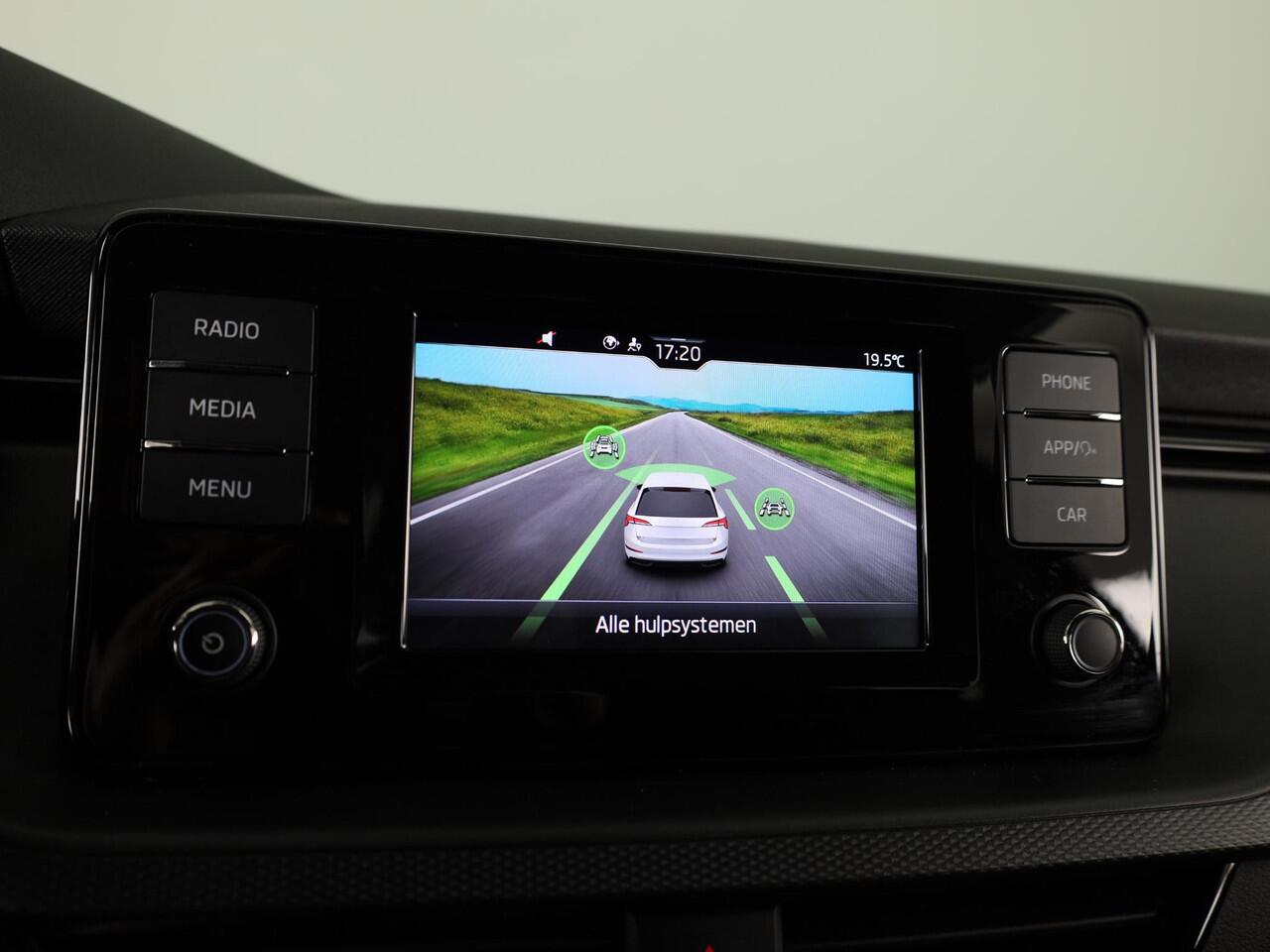 Skoda SCALA 1.0 TSI Ambition 110pk | Verlengde garantie | Navigatie via app | Cruise controle | Airconditioning | 16 inch Lichtmetalen velgen |