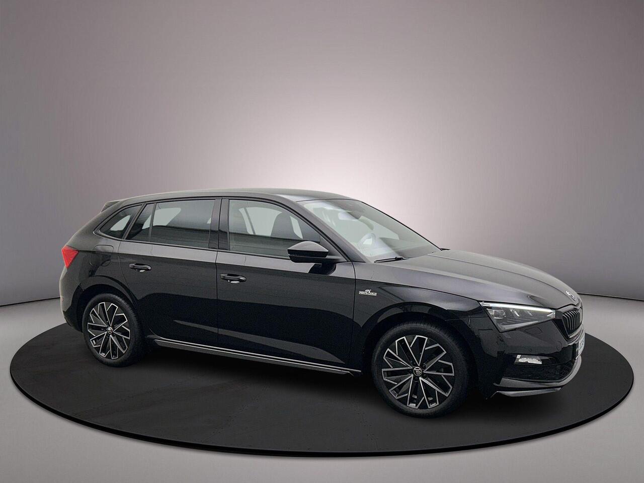 Skoda SCALA Monte Carlo 1.5 TSI 150pk DSG Automaat Panoramadak, Achteruitrijcamera, Navigatie, Stoelverwarming, Cruise control, Airco, App connect, Parkeersensoren, LED verlichting