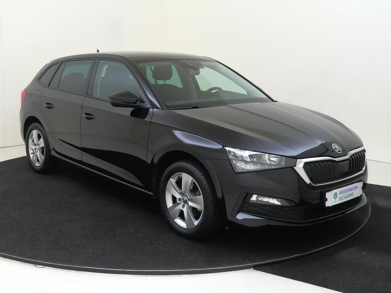 Skoda SCALA 1.0 TSI Sport Business | Parkeersensoren achter | Cruise control | CarPlay | Electronic climate control | Elektrische ramen | Elektrisch verstelbare buitenspiegels |