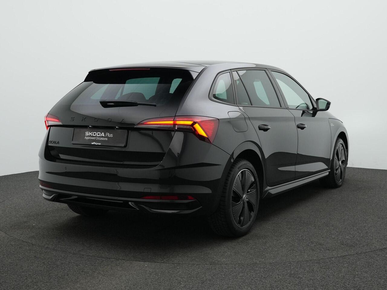 Skoda SCALA 1.0 TSI 115 pk DSG Monte Carlo | Panoramadak | Matrix LED | Achteruitrijcamera | Navigatie | Stoelverwarming | Adaptive Cruise