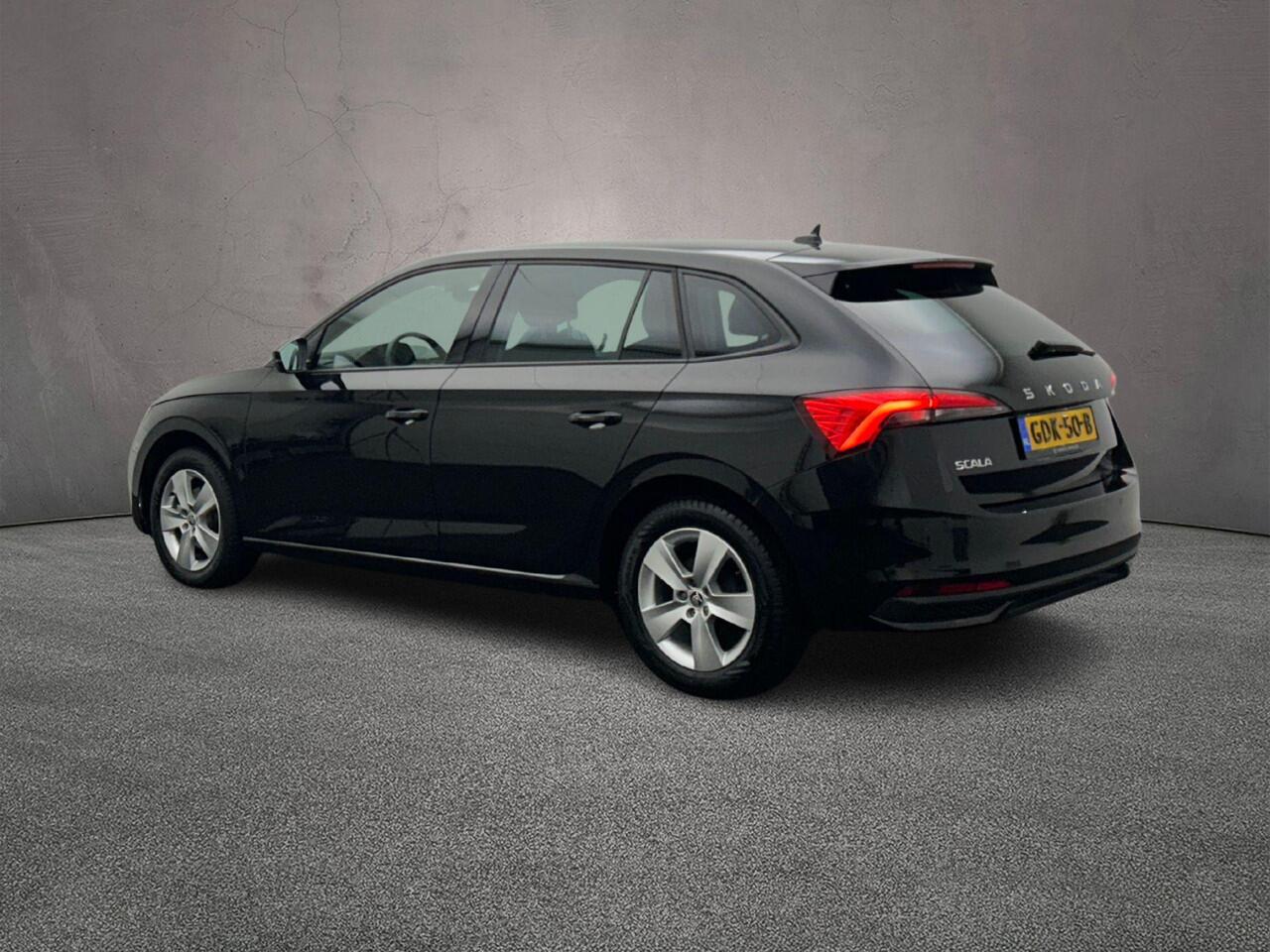 Skoda SCALA Selection 1.0 TSI 115pk Cruise control, Parkeersensor achter, LED koplampen, App connect, DAB, Radio, Airco, Bluetooth