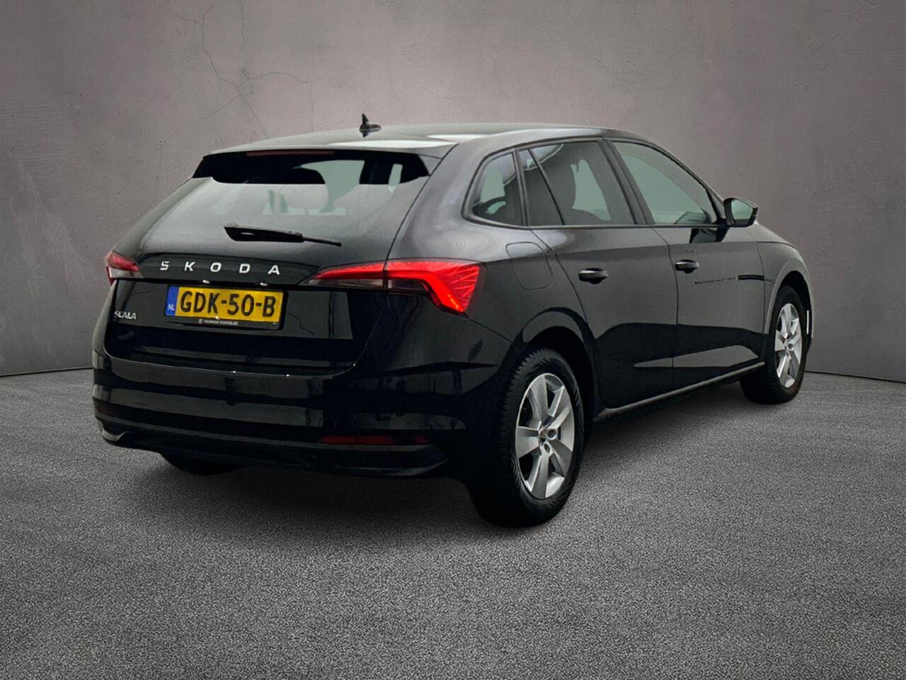 Skoda SCALA Selection 1.0 TSI 115pk Cruise control, Parkeersensor achter, LED koplampen, App connect, DAB, Radio, Airco, Bluetooth