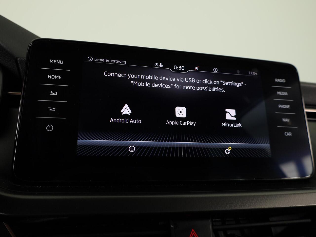 Skoda SCALA 1.0 TSI Ambition 110pk | Navigatie | Parkeercamera | 18 inch lichtmetalen velgen | Verlengde garantie