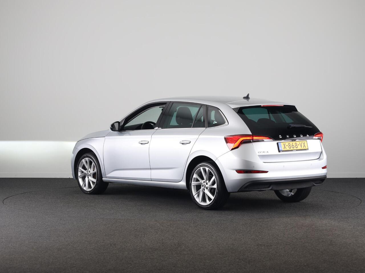 Skoda SCALA 1.0 TSI Ambition 110pk | Navigatie | Parkeercamera | 18 inch lichtmetalen velgen | Verlengde garantie