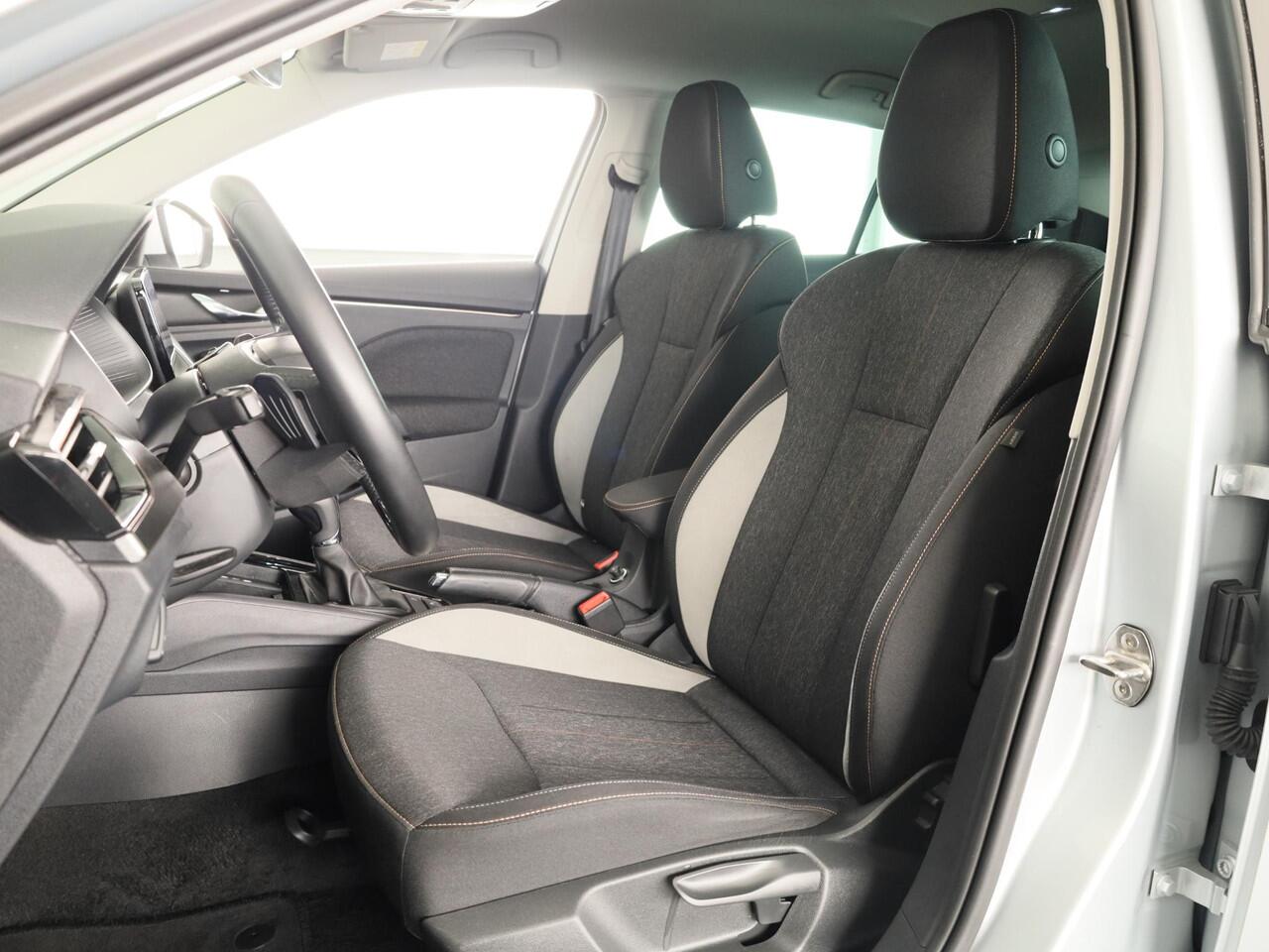 Skoda SCALA 1.0 TSI Ambition 110pk | Navigatie | Parkeercamera | 18 inch lichtmetalen velgen | Verlengde garantie