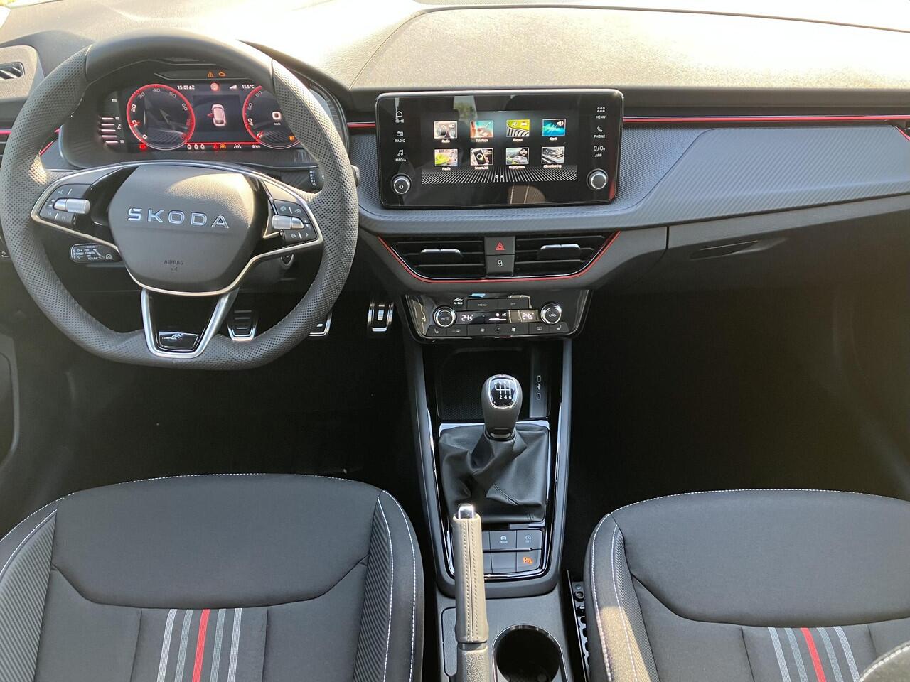 Skoda SCALA Monte Carlo 1.0 TSI 115 PK | 3500,- Inruilpremie | 18" lichtmetalen velgen | Winterpakket | Panorama dak | LED-Matrix