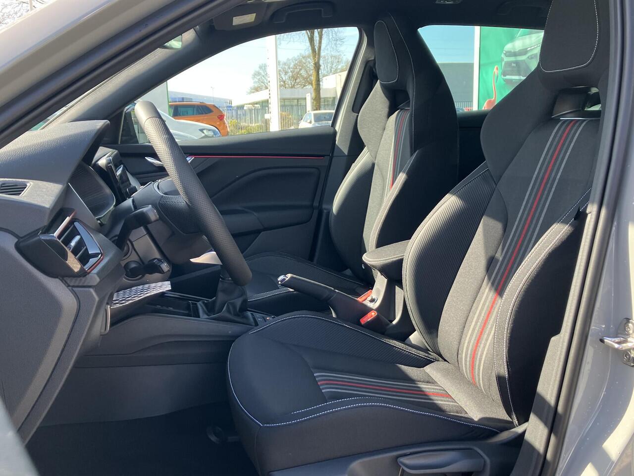 Skoda SCALA Monte Carlo 1.0 TSI 115 PK | 3500,- Inruilpremie | 18" lichtmetalen velgen | Winterpakket | Panorama dak | LED-Matrix