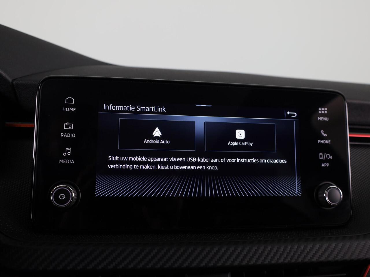 Skoda SCALA Monte Carlo 1.0 TSI 115 pk 7 versn. DSG | Private lease vanaf 619,-- | Panoramadak | Winter pakket | Parkeercamera