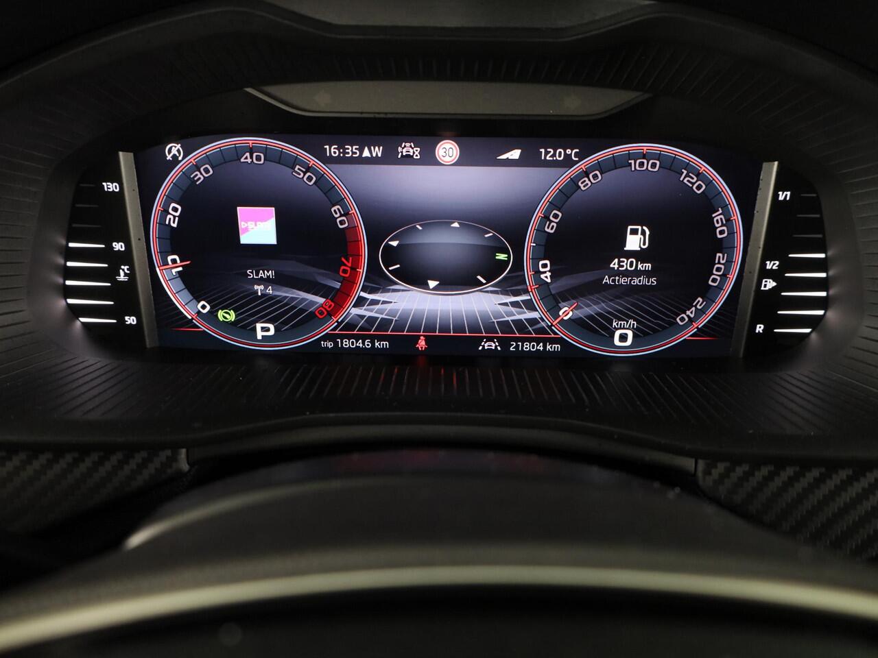 Skoda SCALA Monte Carlo 1.0 TSI 115 pk 7 versn. DSG | Private lease vanaf 619,-- | Panoramadak | Winter pakket | Parkeercamera