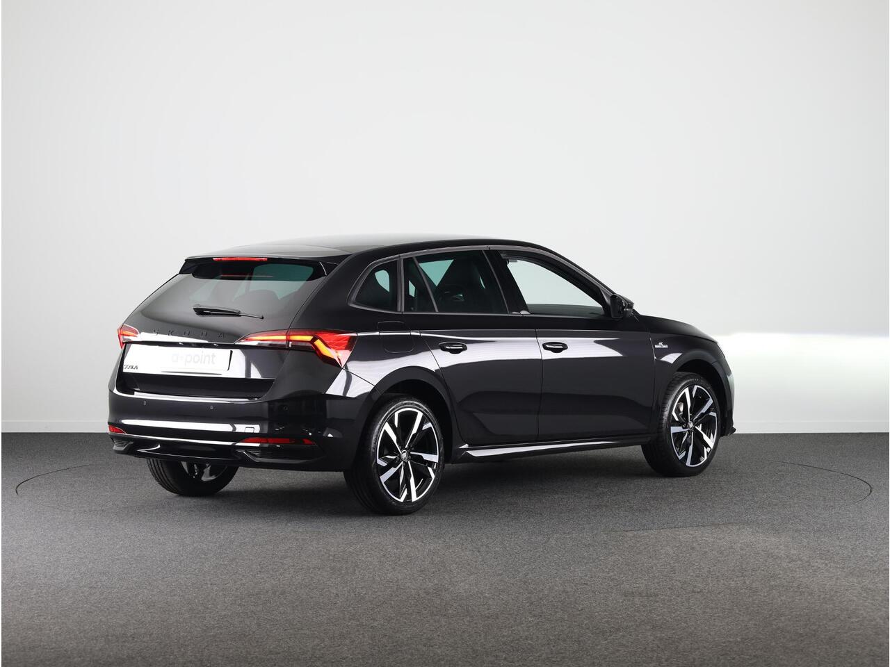 Skoda SCALA Monte Carlo 1.0 TSI 115 pk 7 versn. DSG | Travel assist plus | Winter pakket | 18 inch lichtmetalen velgen