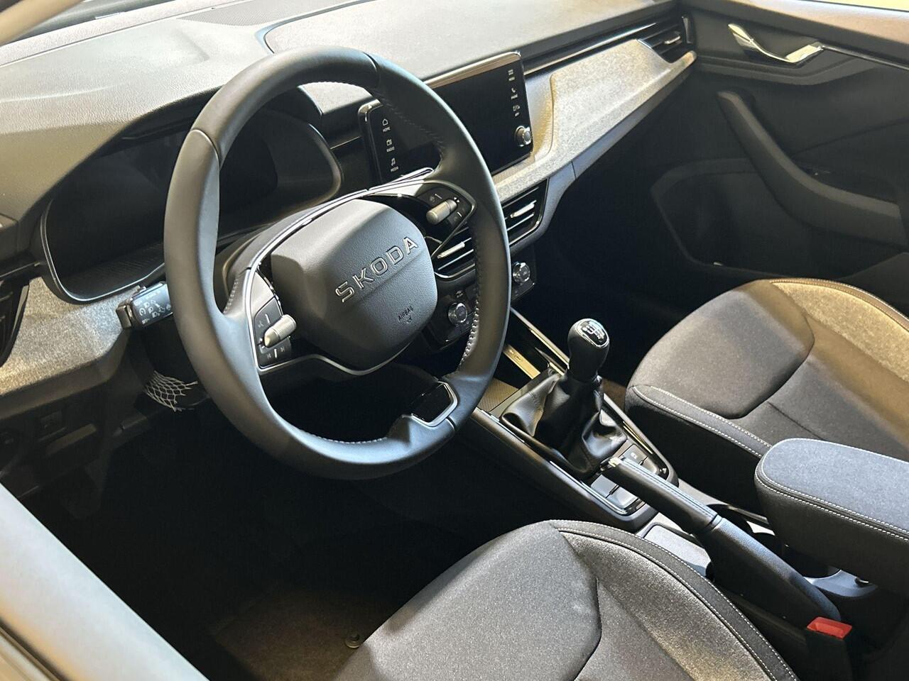 Skoda SCALA Selection 1.0 TSI 85 kW / 115 PK Hatchback 6 versn