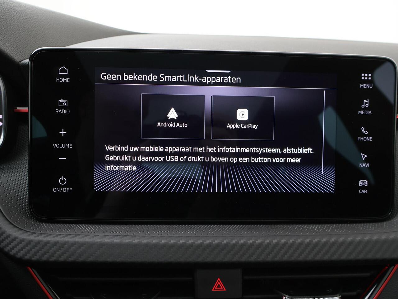 Skoda SCALA Monte Carlo 1.0 TSI 115 pk Panoramadak | Navigatie | Camera | Apple Carplay/Android Auto | Lichtmetalen velgen 18" | Climate conrol |