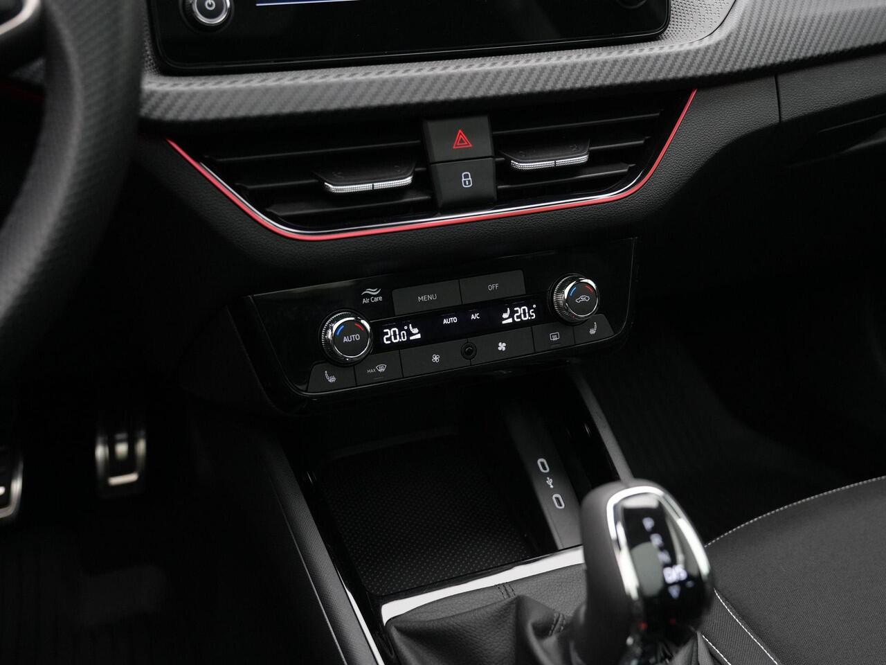 Skoda SCALA 1.0 TSI 115 pk DSG Monte Carlo | Panoramadak | Matrix LED | Achteruitrijcamera | Stoelverwarming | Carplay