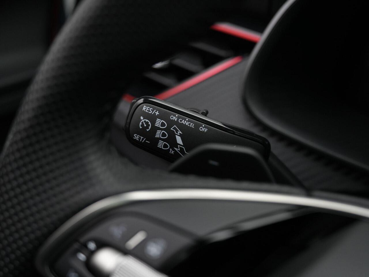 Skoda SCALA 1.0 TSI 115 pk DSG Monte Carlo | Panoramadak | Matrix LED | Achteruitrijcamera | Stoelverwarming | Carplay