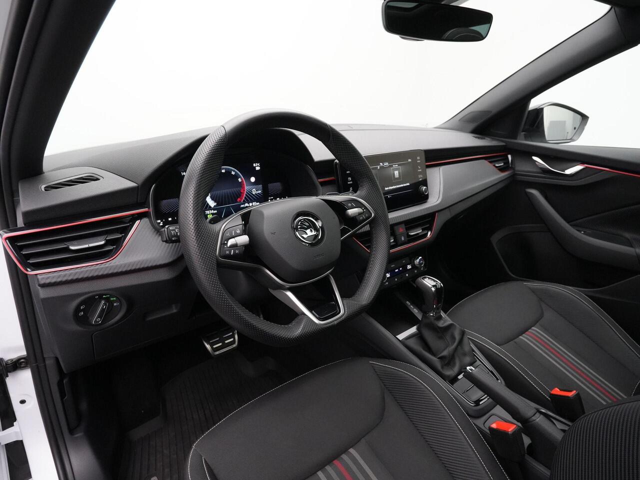 Skoda SCALA 1.0 TSI 115 pk DSG Monte Carlo | Panoramadak | Matrix LED | Achteruitrijcamera | Stoelverwarming | Carplay