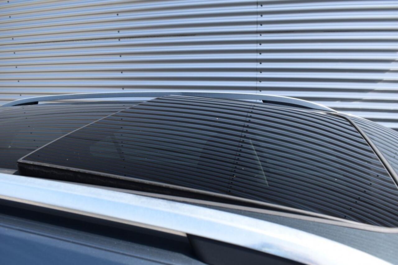 Skoda SUPERB COMBI 1.4 TSI DSG7 STYLE BUSINESS / P.DAK / EL. STOELEN / KEYLESS