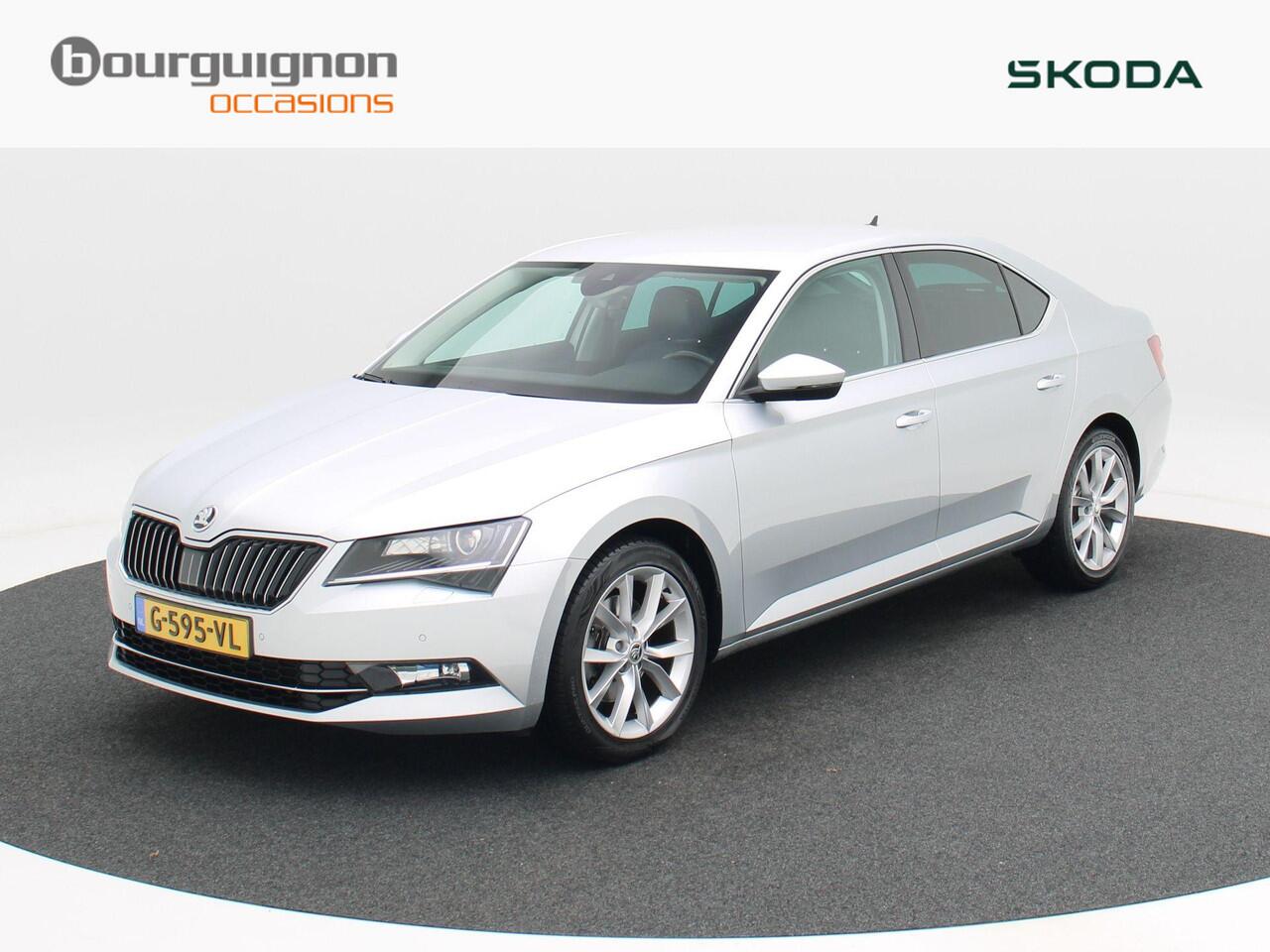 Skoda SUPERB 1.5 TSi 150 Pk Automaat Business Edition | Cruise Control | Navigatie | Bluetooth | CarPlay | Achteruitrijcamera | Trekhaak