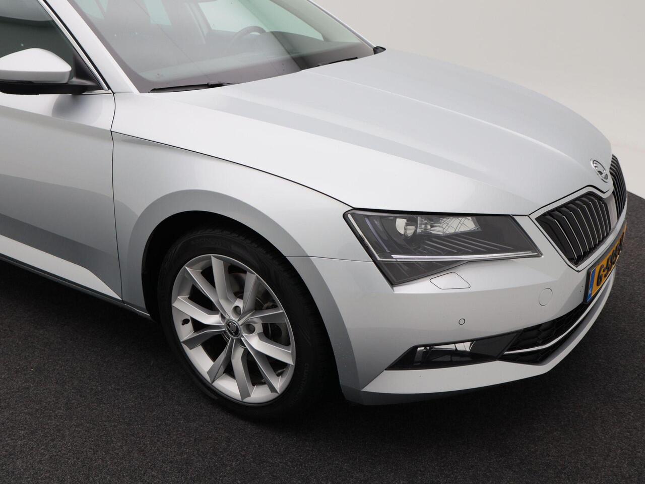 Skoda SUPERB 1.5 TSi 150 Pk Automaat Business Edition | Cruise Control | Navigatie | Bluetooth | CarPlay | Achteruitrijcamera | Trekhaak