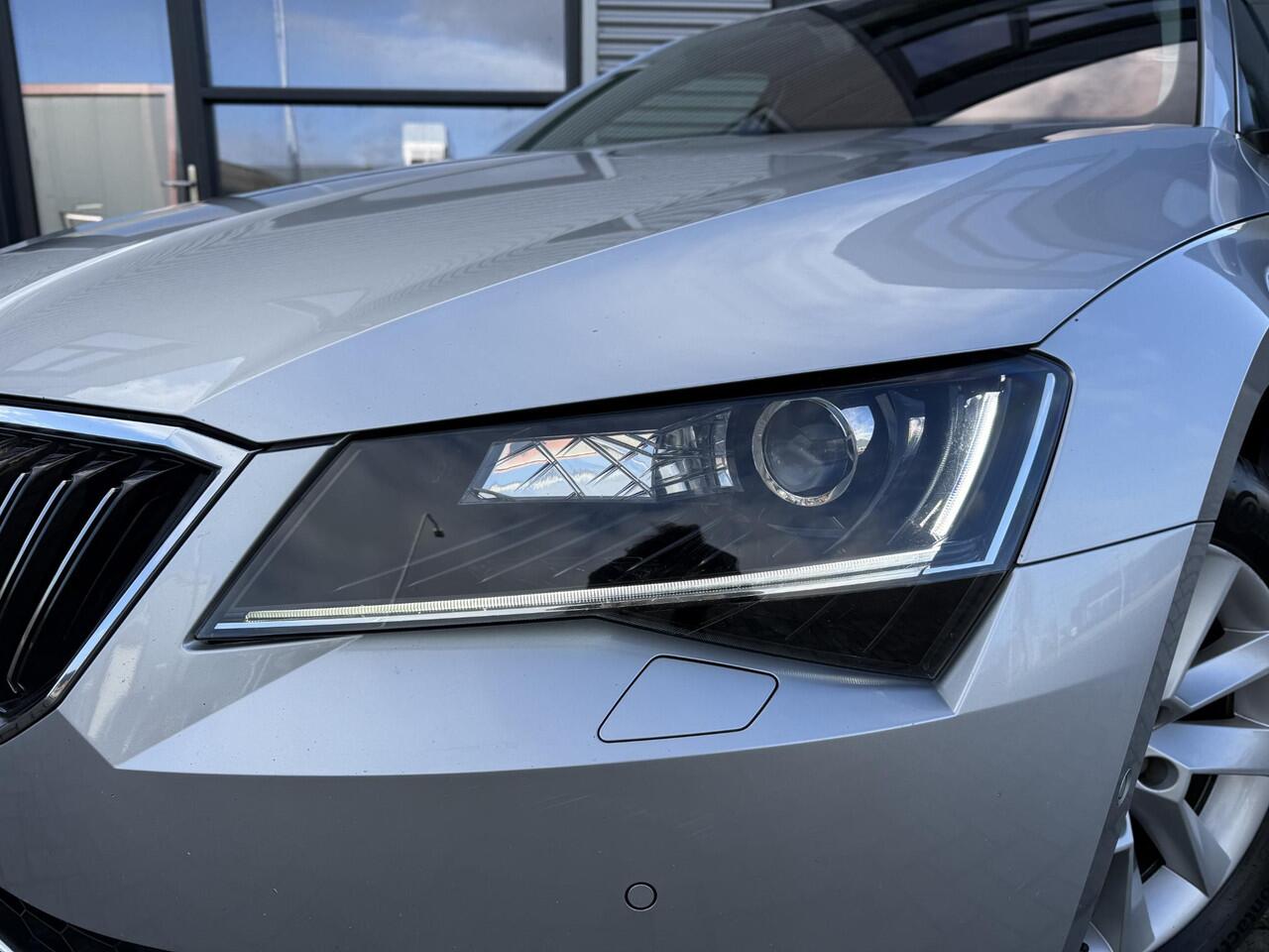 Skoda SUPERB Combi 1.5 TSI ACT Style Business Automaat ?Panoramadak ?Bi-Xenon ?Navigatie Full Map ?Vol Leder ?Apple Carplay & Android Auto ?Comfortstoelen met geheugen ?Elektrische A.Klep ?Climate ?Cruise ?Stoelverwarming ?Parkeersensoren ?Lichtmetaal 17"