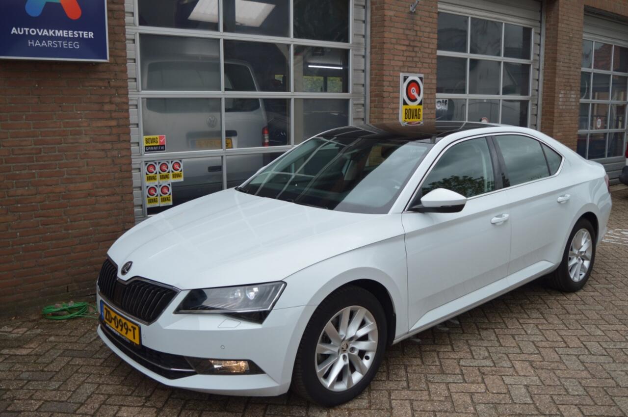 Skoda SUPERB ACT/PANORAMADAK/NAVI/XENON/P 1.5 TSI ACT Amb. Bns