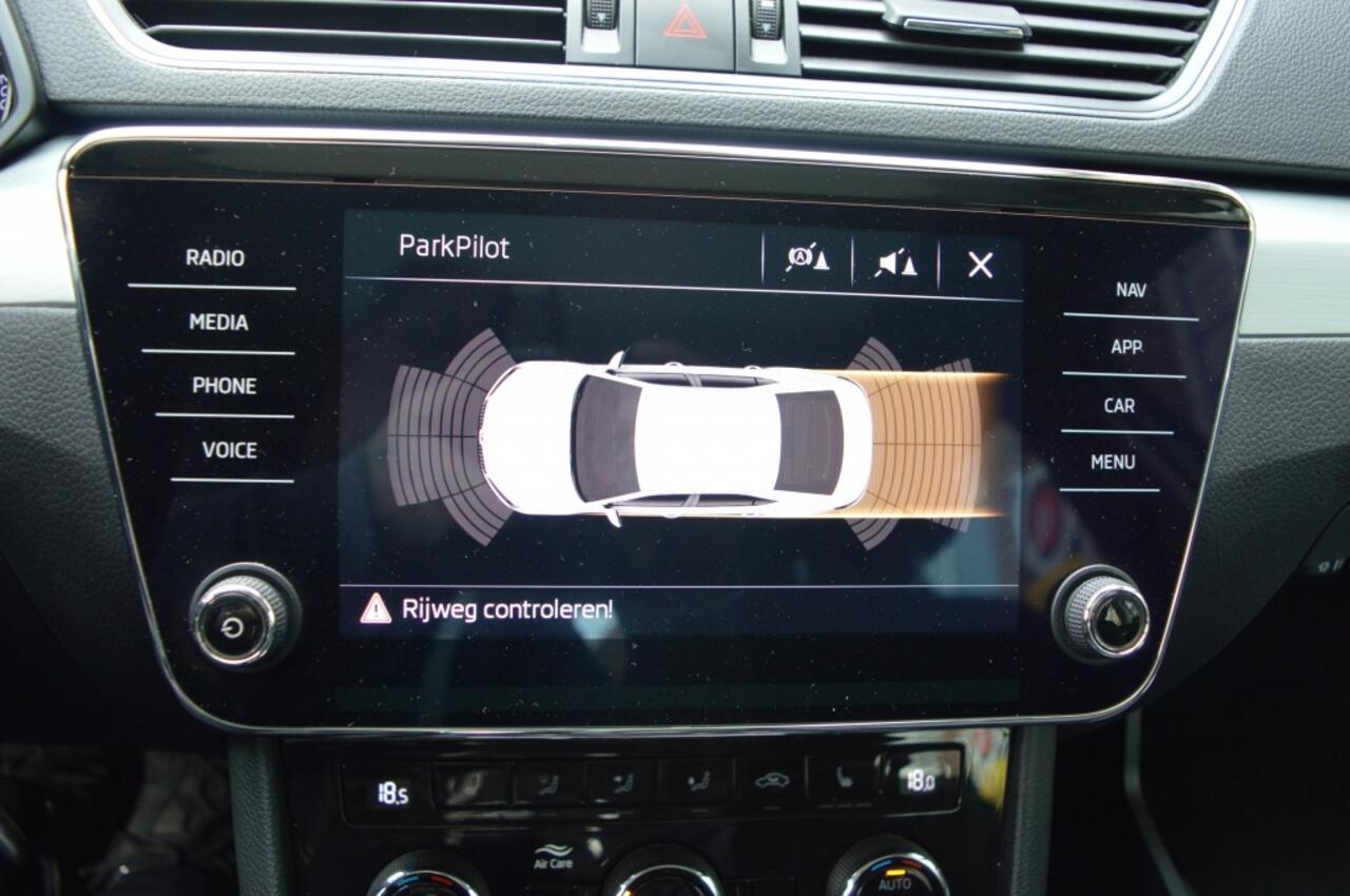 Skoda SUPERB ACT/PANORAMADAK/NAVI/XENON/P 1.5 TSI ACT Amb. Bns