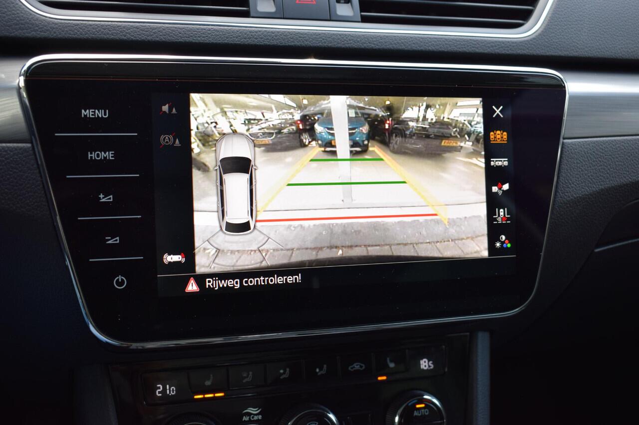 Skoda SUPERB Combi 1.4 TSI iV Business VOLLE AUTO / Wegkl. Trekhaak!