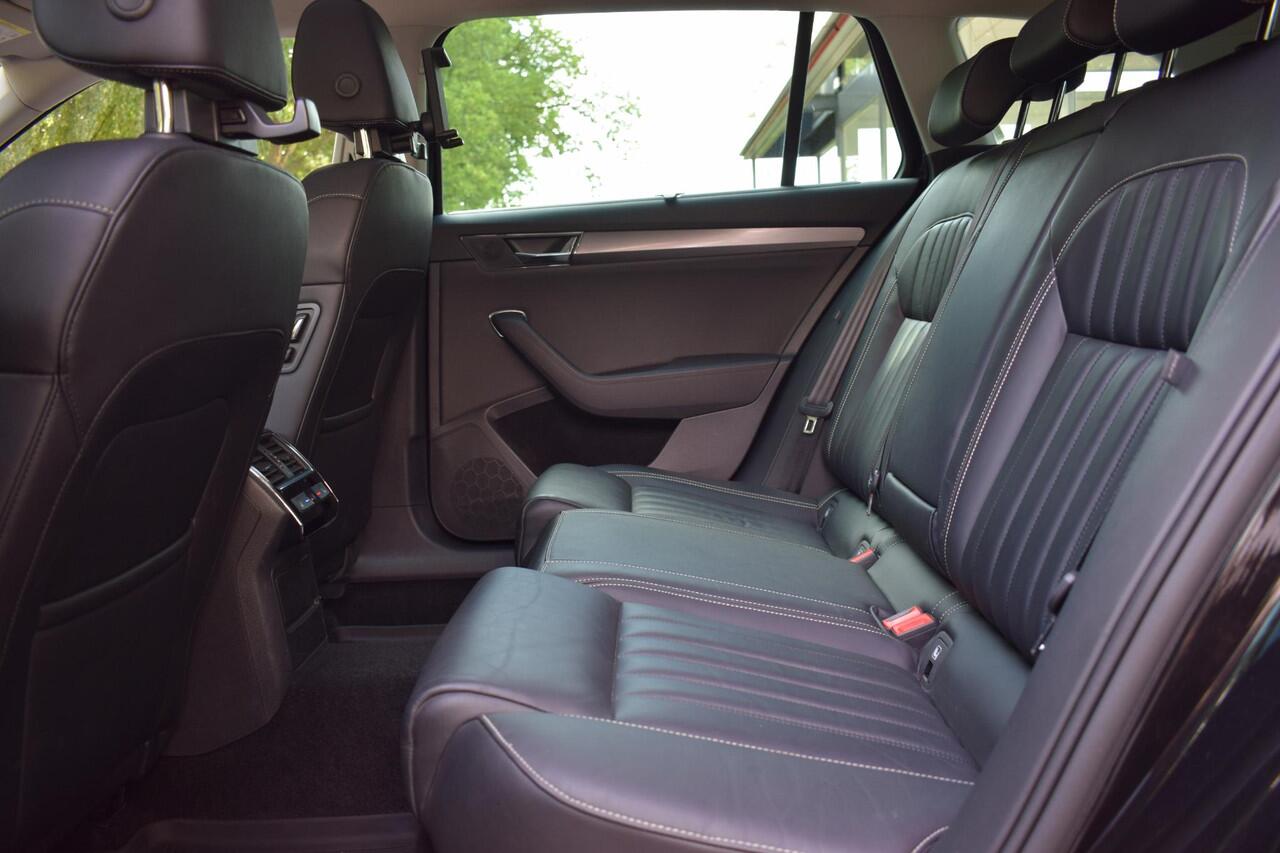 Skoda SUPERB Combi 1.4 TSI iV Business VOLLE AUTO / Wegkl. Trekhaak!