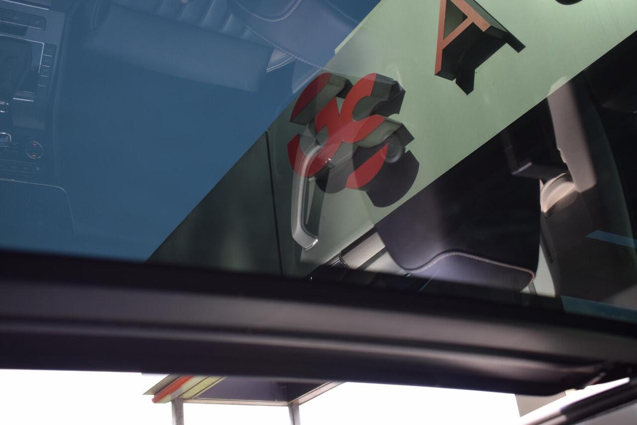 Skoda SUPERB Combi 1.4 TSI iV Business VOLLE AUTO / Wegkl. Trekhaak!