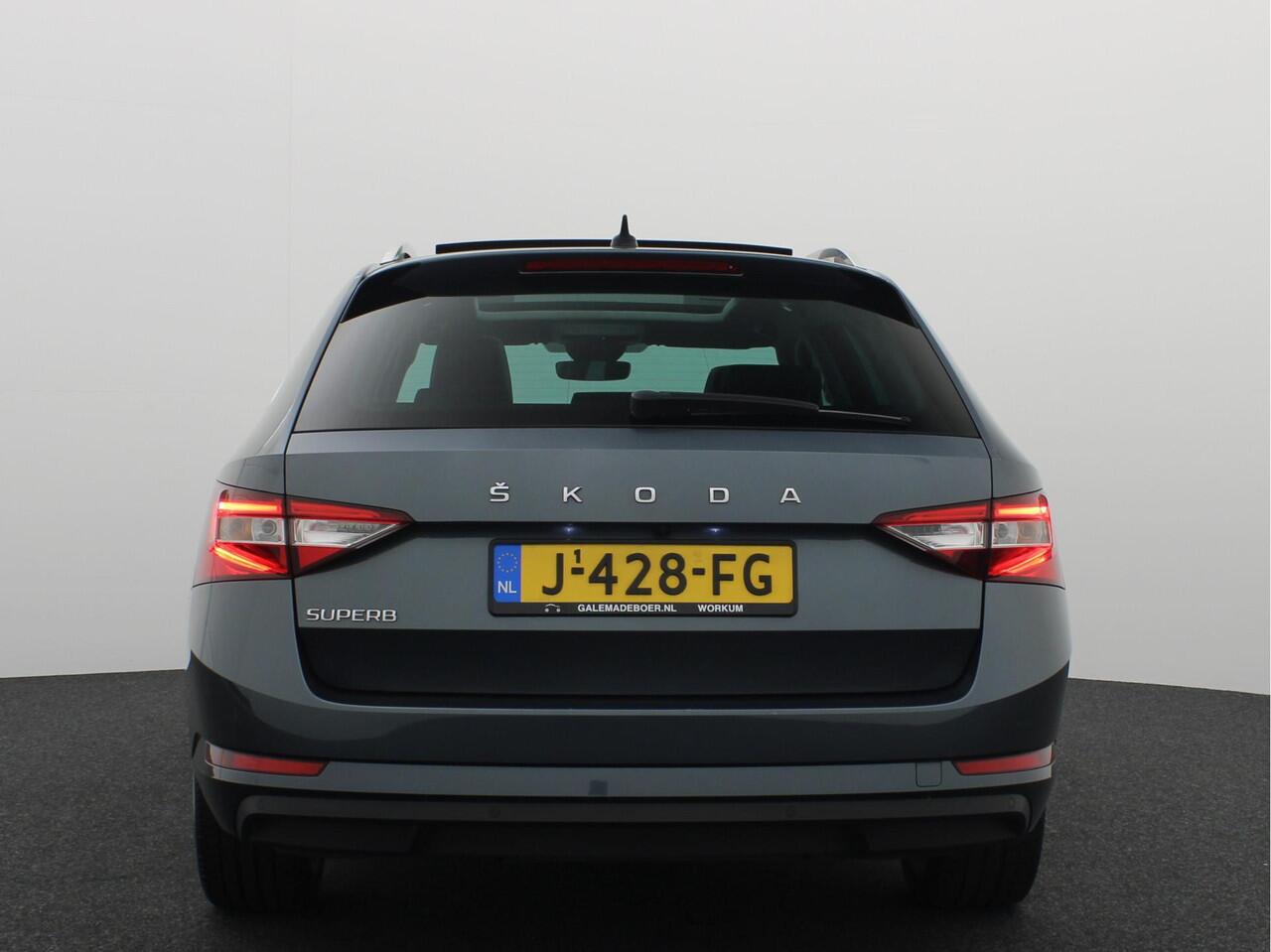 Skoda SUPERB Combi 1.5 TSI ACT Business Edition AUTOMAAT / PANORAMADAK / FULL LED / CAMERA / KEYLESS / ALCANTARA / CARPLAY / CRUISE / NL-AUTO