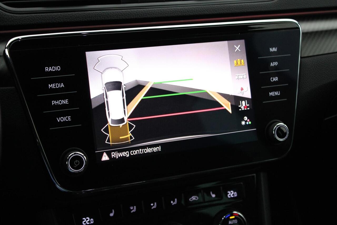 Skoda SUPERB Combi 1.4 TSI 204pk iV PHEV Sportline Business Camera Navigatie Drive Select Memory