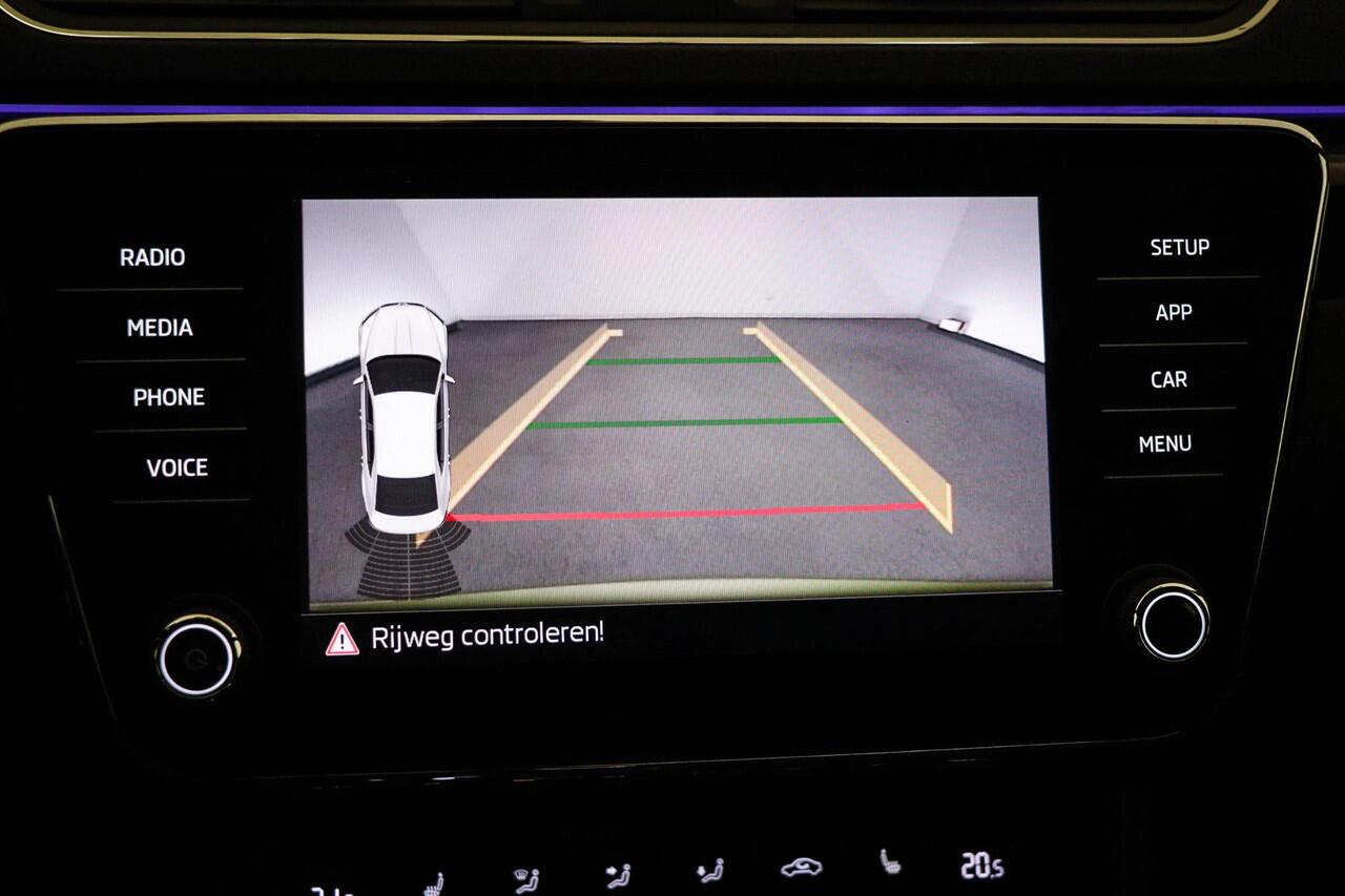 Skoda SUPERB 1.5 TSI ACT Sportline Business | UPGRADE BUSINESS PACK | VOORRUITVERWARMING | CAMERA