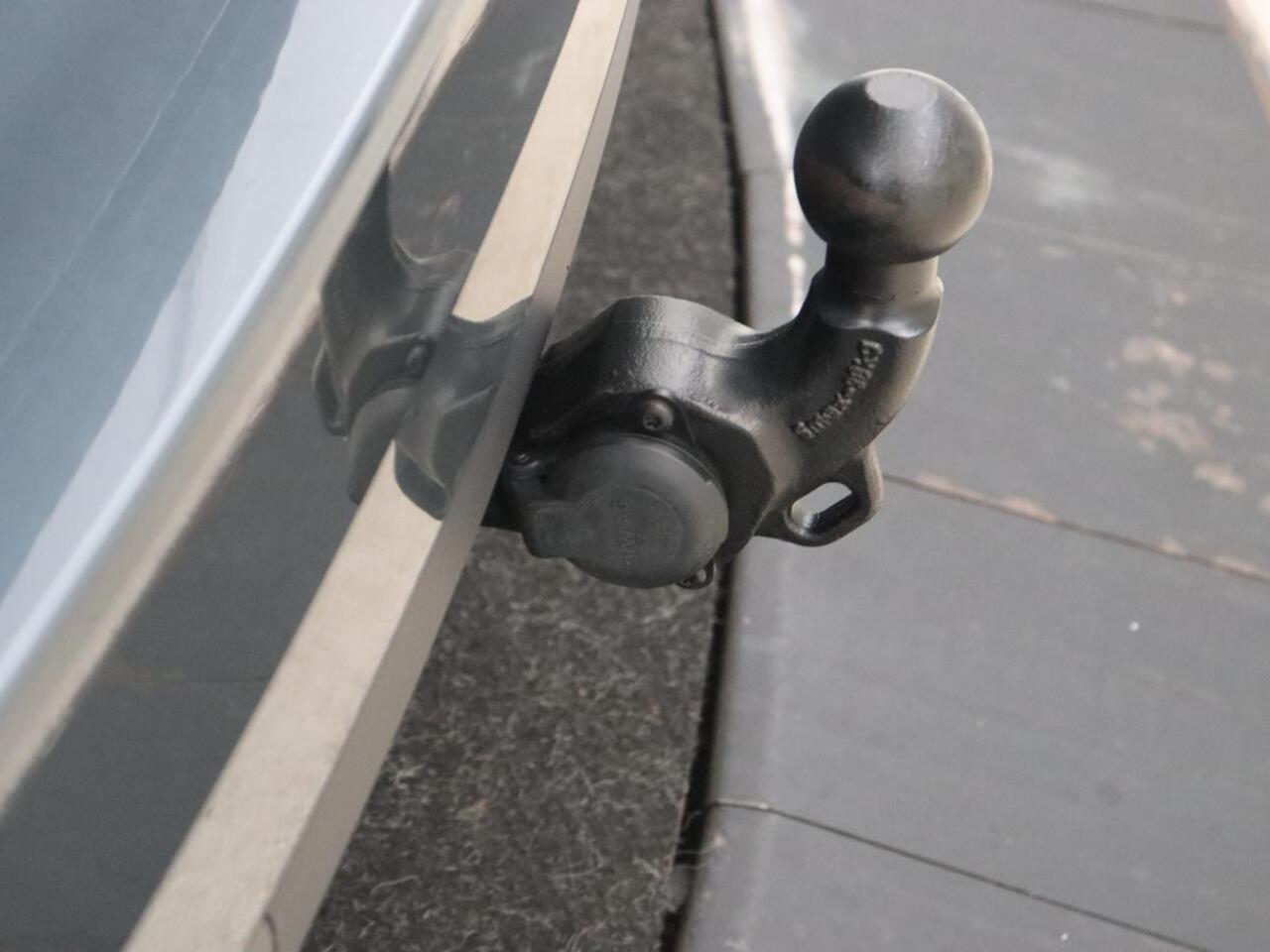 Skoda SUPERB 1.4 TSI iV Business Edition | Trekhaak | Stoel & stuurverwarming | Camera | Carplay | Memory | Navigatie | Full LED | Climate control | Parkeerhulp